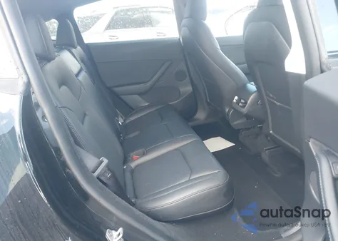 2022 Tesla Model Y Long Range Dual Motor All-Wheel Drive z USA, uszkodzony, nr VIN 7SAYGDEE7NA008549